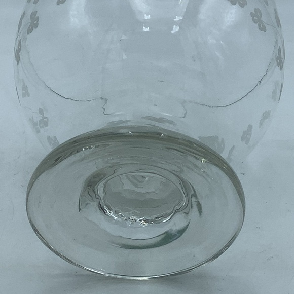 Eamon Ireland Hand Engraved Glass Pedestal Shamrock  Bowl - Picture 6 of 7